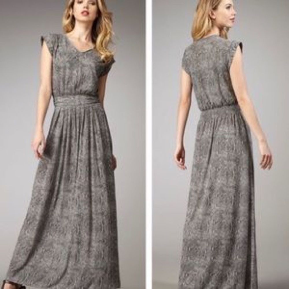 REBECCA Taylor short sleeve v neck snakeskin print knit maxi dress